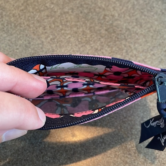 NWT Vera Bradley zip ID case in Loves Me… - Picture 6 of 7